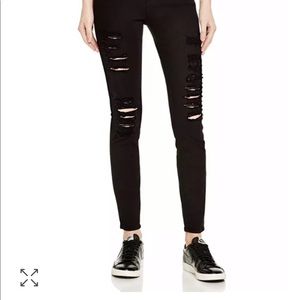 Frame Le Skinny de Jeanne jean black film noir 24